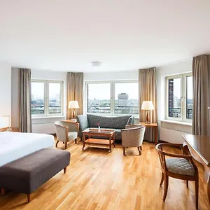 Hotel Lindner Frankfurt Main Plaza, Part Of Jdv By Hyatt