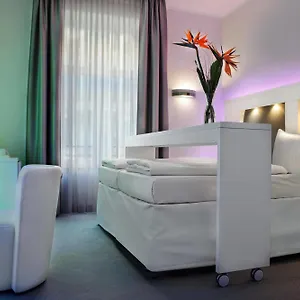 Hotel Grand Downtown